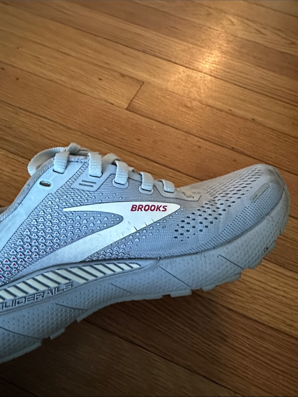 Brooks Women's Light Gray Athletic Running Shoes - Picture 5 of 9